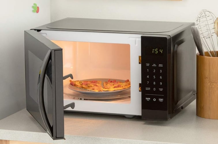 AmazonBasics Microwave with Alexa